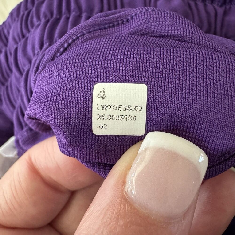 Lululemon Hotty Hot High Rise Shorts Women’s Sz 4 College Purple 2.5” Lined NWT - Picture 5 of 12
